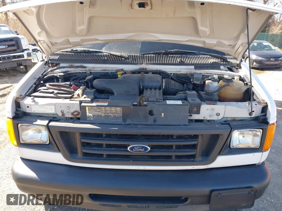 2007 Ford Econoline Cargo with VIN 1FTSE34L47DA57417, listed as a IAAI auction lot 41832862 with 124,517 mi miles. Bid and sale history available at carsss.com. Image 10.