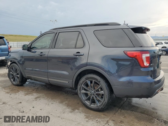 2017 Ford Explorer XLT z VIN 1FM5K8D85HGA93482, wystawiony jako Copart lot #61413425 z przebiegiem 149 014 mil mil oraz Szkoda całkowita • Salvage title. Historia ofert i sprzedaży dostępna na DreamBid. Obrazek 2.
