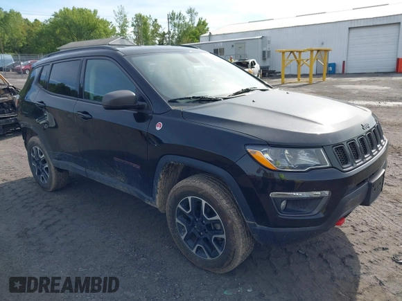 2020 Jeep Compass Trailhawk z VIN 3C4NJDDB7LT195317, wystawiony jako IAAI lot #42325122 z przebiegiem 97 858 mil mil oraz . Historia ofert i sprzedaży dostępna na DreamBid. Obrazek 1.
