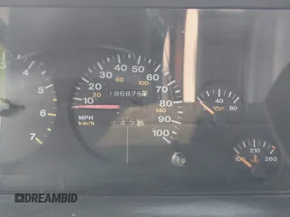 1994 Jeep Grand Cherokee Laredo z VIN 1J4GZ58Y7RC233746, wystawiony jako IAAI lot #42722206 z przebiegiem 196 875 mil mil oraz . Historia ofert i sprzedaży dostępna na DreamBid. Obrazek 7.