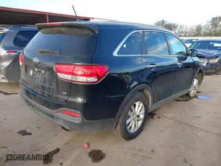 2017 Kia Sorento LX V6 with VIN 5XYPG4A53HG199627, listed as a IAAI auction lot 41199694 with 90,155 mi miles. Bid and sale history available at carsss.com. Image 4.