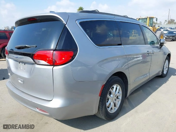 2020 Chrysler Voyager LXI with VIN 2C4RC1DG3LR268501, listed as a IAAI auction lot 40707800 with NaN miles. Bid and sale history available at carsss.com. Image 4.
