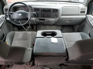 2003 Ford F-250 XL z VIN 1FTNW21L13EB65006, wystawiony jako Copart lot #46808255 z przebiegiem 290 841 mil mil oraz Czysty tytuł • Clean title. Historia ofert i sprzedaży dostępna na DreamBid. Obrazek 8.