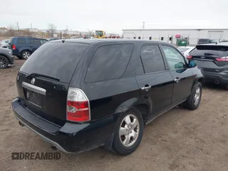2005 Acura MDX with VIN 2HNYD18235H528356, listed as a IAAI auction lot 41815304 with 170,385 mi miles. Bid and sale history available at carsss.com. Image 4.