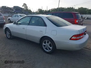 2001 Lexus ES 300 с VIN JT8BF28G610332982, выставлен на аукционе IAAI как лот 42351523 с пробегом 366 398 миль миль и . История ставок и продаж доступна на DreamBid. Изображение 3.