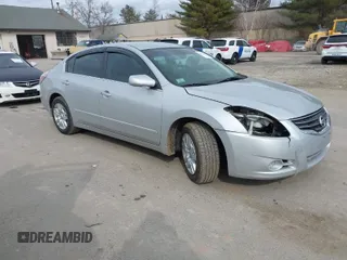 2012 Nissan Altima S z VIN 1N4AL2APXCN515572, wystawiony jako IAAI lot #41772526 z przebiegiem 82 265 mil mil oraz . Historia ofert i sprzedaży dostępna na DreamBid. Obrazek 1.