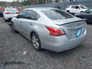2014 Nissan Altima 2.5 S with VIN 1N4AL3APXEC402242, listed as a IAAI auction lot 42037912 with 140,010 mi miles. Bid and sale history available at carsss.com. Image 3.