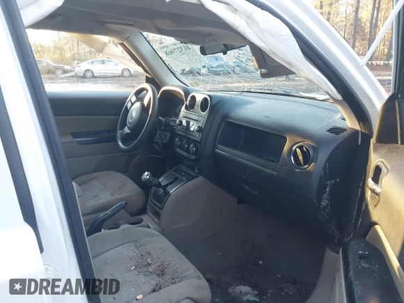 2011 Jeep Patriot Latitude with VIN 1J4NF1GBXBD207180, listed as a IAAI auction lot 41327968 with 166,564 mi miles and . Bid and sale history available at DreamBid. Image 5.