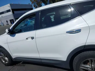 2017 Hyundai Santa Fe 2.4L z VIN 5XYZTDLB0HG403842, wystawiony jako IAAI lot #42206543 z przebiegiem 77 900 mil mil oraz . Historia ofert i sprzedaży dostępna na DreamBid. Obrazek 15.