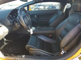 2014 Lamborghini Gallardo z VIN ZHWGU5BZ7ELA13923, wystawiony jako Copart lot #82374714 z przebiegiem 33 260 mil mil oraz Szkoda całkowita • Salvage title. Historia ofert i sprzedaży dostępna na DreamBid. Obrazek 7.