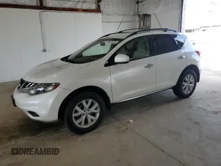 2013 Nissan Murano S z VIN JN8AZ1MW5DW310604, wystawiony jako Copart lot #55422325 z przebiegiem 322 170 mil mil oraz Czysty tytuł • Clean title. Historia ofert i sprzedaży dostępna na DreamBid. Obrazek 1.