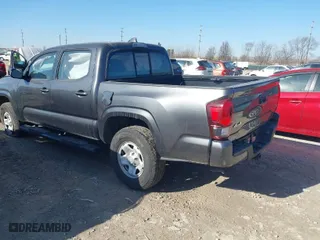 2018 Toyota Tacoma SR with VIN 3TMCZ5AN1JM138364, listed as a IAAI auction lot 41727345 with 61,193 mi miles. Bid and sale history available at carsss.com. Image 3.