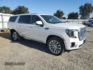 2021 GMC Yukon XL Denali with VIN 1GKS2JKL3MR178037, listed as a Copart auction lot 70825784 with 61,966 mi miles and Salvage Title. Bid and sale history available at carsss.com. Image 4.