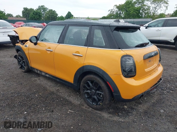 2015 MINI Hardtop 4 Door z VIN WMWXS5C54FT833253, wystawiony jako IAAI lot #42247647 z przebiegiem Nie podano mil oraz . Historia ofert i sprzedaży dostępna na DreamBid. Obrazek 3.