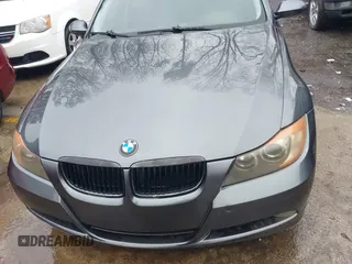 2007 BMW 3 Series 328i with VIN WBAVA37577NE29557, listed as a IAAI auction lot 41518808 with 200,966 mi miles and . Bid and sale history available at DreamBid. Image 6.