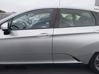2018 Honda Clarity Touring with VIN JHMZC5F32JC014588, listed as a IAAI auction lot 42066633 with 89,316 mi miles. Bid and sale history available at carsss.com. Image 15.