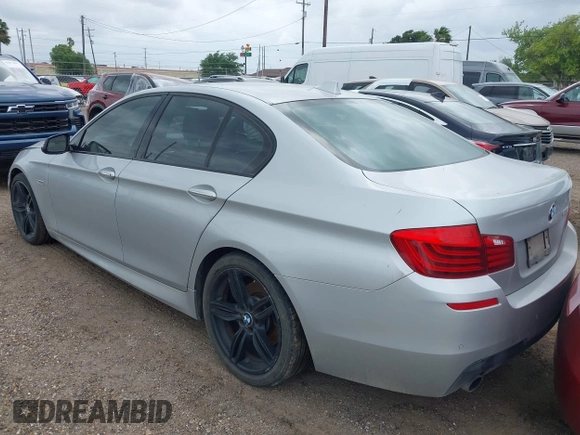 2014 BMW 5 Series 535i z VIN WBA5B1C5XED917358, wystawiony jako IAAI lot #42082611 z przebiegiem 129 199 mil mil oraz . Historia ofert i sprzedaży dostępna na DreamBid. Obrazek 3.