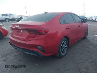 2023 Kia Forte LXS z VIN 3KPF24AD5PE627131, wystawiony jako IAAI lot #41183988 z przebiegiem 26 062 mil mil oraz . Historia ofert i sprzedaży dostępna na DreamBid. Obrazek 4.