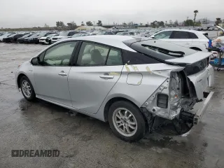 2016 Toyota Prius Two with VIN JTDKBRFU1G3011017, listed as a Copart auction lot 47075295 with 186,979 mi miles and Salvage Title. Bid and sale history available at carsss.com. Image 2.