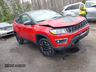 2019 Jeep Compass Trailhawk z VIN 3C4NJDDB6KT786348, wystawiony jako IAAI lot #41963536 z przebiegiem 58 598 mil mil oraz . Historia ofert i sprzedaży dostępna na DreamBid. Obrazek 1.