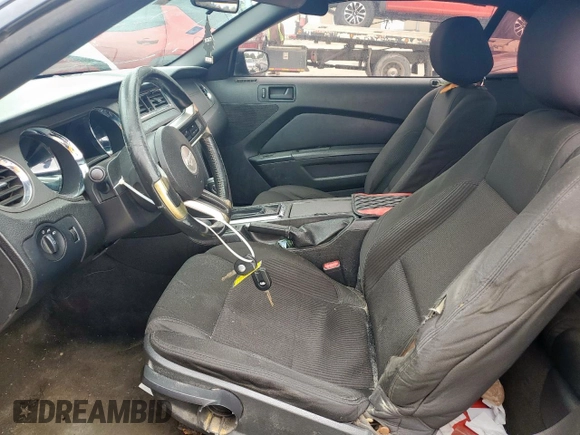 2013 Ford Mustang V6 с VIN 1ZVBP8EM7D5217243, выставлен на аукционе Copart как лот 59540935 с пробегом 204 457 миль миль и Списание • Salvage title. История ставок и продаж доступна на DreamBid. Изображение 7.