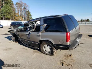 1998 Chevrolet Tahoe with VIN 1GNEK13R1WJ374532, listed as a Copart auction lot 78623553 with 224,772 mi miles and Non Repairable. Bid and sale history available at carsss.com. Image 2.
