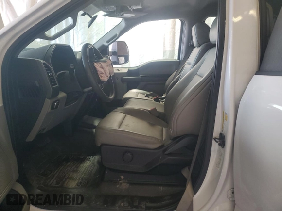 2019 Ford F-250 XL z VIN 1FT7W2B68KEF94997, wystawiony jako Copart lot #59473355 z przebiegiem Nie podano mil oraz Szkoda całkowita • Salvage title. Historia ofert i sprzedaży dostępna na DreamBid. Obrazek 7.