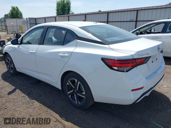 2025 Nissan Sentra SV z VIN 3N1AB8CV9SY284647, wystawiony jako IAAI lot #42489225 z przebiegiem 6 262 mil mil oraz . Historia ofert i sprzedaży dostępna na DreamBid. Obrazek 3.