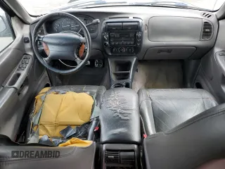 2000 Ford Explorer XLT z VIN 1FMZU73E9YZB18904, wystawiony jako Copart lot #47890925 z przebiegiem 248 363 mil mil oraz Szkoda całkowita • Salvage title. Historia ofert i sprzedaży dostępna na DreamBid. Obrazek 8.