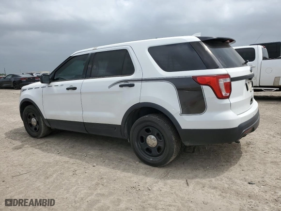 2017 Ford Police Interceptor Utility with VIN 1FM5K8AT8HGA63739, listed as a Copart auction lot 50907305 with 117,860 mi miles and Salvage Title. Bid and sale history available at carsss.com. Image 2.