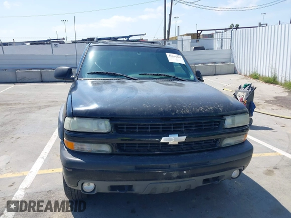 2001 Chevrolet Tahoe LT with VIN 1GNEK13T41R197657, listed as a IAAI auction lot 42164367 with 200,507 mi miles. Bid and sale history available at carsss.com. Image 12.