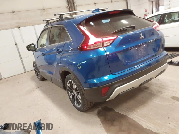 2022 Mitsubishi Eclipse Cross SE z VIN JA4ATWAAXNZ057521, wystawiony jako IAAI lot #41359901 z przebiegiem 60 227 mil mil oraz . Historia ofert i sprzedaży dostępna na DreamBid. Obrazek 3.