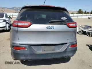 2015 Jeep Cherokee Sport z VIN 1C4PJLABXFW620213, wystawiony jako Copart lot #63294545 z przebiegiem 272 522 mil mil oraz Czysty tytuł • Clean title. Historia ofert i sprzedaży dostępna na DreamBid. Obrazek 6.
