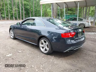 2016 Audi A5 Premium z VIN WAUD2AFR5GA029499, wystawiony jako IAAI lot #42480497 z przebiegiem 197 496 mil mil oraz . Historia ofert i sprzedaży dostępna na DreamBid. Obrazek 3.