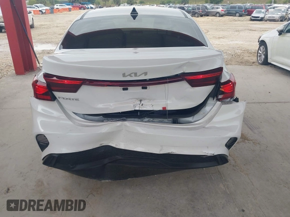 2023 Kia Forte LXS z VIN 3KPF24AD4PE612653, wystawiony jako IAAI lot #41660877 z przebiegiem 16 920 mil mil oraz . Historia ofert i sprzedaży dostępna na DreamBid. Obrazek 6.