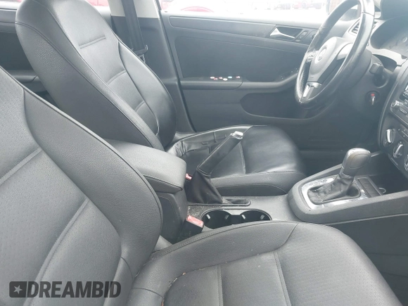2011 Volkswagen Jetta SE with VIN 3VWDZ7AJ9BM323337, listed as a IAAI auction lot 42439854 with 167,275 mi miles and . Bid and sale history available at DreamBid. Image 5.