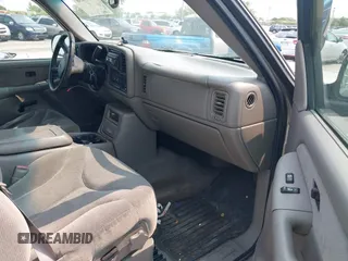 2000 GMC Sierra 1500 SLE z VIN 1GTEK19T3YZ297050, wystawiony jako IAAI lot #42407638 z przebiegiem 201 337 mil mil oraz . Historia ofert i sprzedaży dostępna na DreamBid. Obrazek 5.