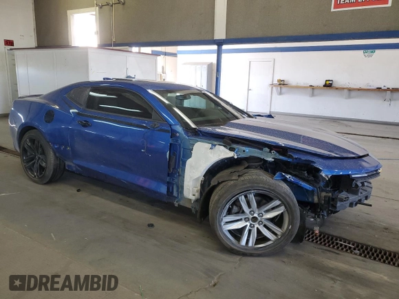 2017 Chevrolet Camaro 2LT z VIN 1G1FD1RS8H0117855, wystawiony jako Copart lot #58581245 z przebiegiem Nie podano mil oraz Szkoda całkowita • Salvage title. Historia ofert i sprzedaży dostępna na DreamBid. Obrazek 4.