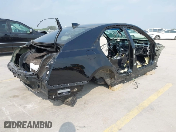 2017 Cadillac CTS-V z VIN 1G6A15S6XH0143312, wystawiony jako IAAI lot #42279975 z przebiegiem 18 083 mil mil oraz . Historia ofert i sprzedaży dostępna na DreamBid. Obrazek 4.