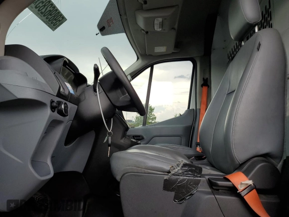 2019 Ford Transit with VIN 1FTYE2CM7KKB67736, listed as a Copart auction lot 59896285 with 120,913 mi miles and Salvage title. Bid and sale history available at DreamBid. Image 7.