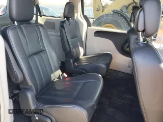 2015 Chrysler Town & Country LX with VIN 2C4RC1AG2FR675606, listed as a Copart auction lot 88864295 with 39,985 mi miles and Clean Title. Bid and sale history available at carsss.com. Image 11.