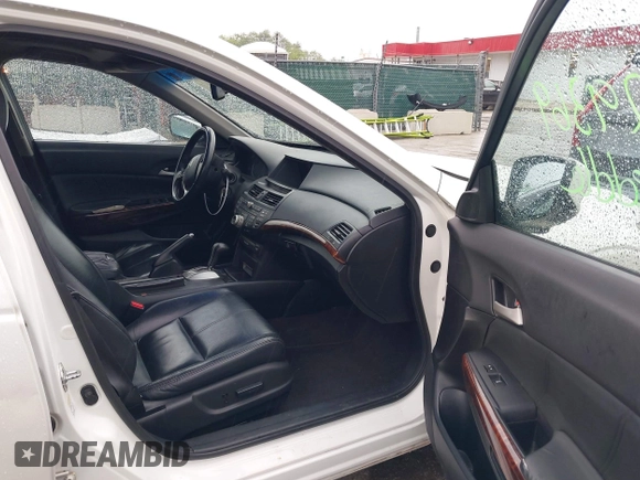 2010 Honda Crosstour EX-L z VIN 5J6TF2H5XAL010875, wystawiony jako IAAI lot #42329369 z przebiegiem 255 749 mil mil oraz . Historia ofert i sprzedaży dostępna na DreamBid. Obrazek 5.