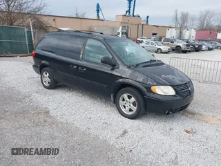 2005 Dodge Caravan SXT with VIN 2D4GP44L55R368485, listed as a IAAI auction lot 41692165 with 279,585 mi miles and . Bid and sale history available at DreamBid. Image 1.