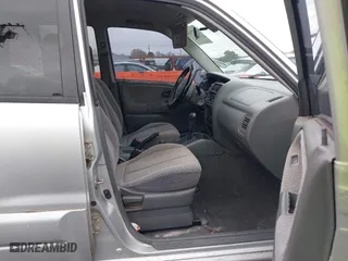 2002 Suzuki Grand Vitara JLX with VIN JS3TD62V324161291, listed as a IAAI auction lot 41577344 with 164,658 mi miles. Bid and sale history available at carsss.com. Image 5.