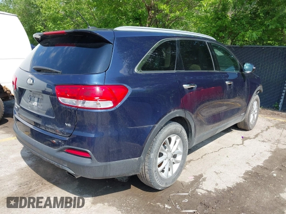 2017 Kia Sorento LX with VIN 5XYPGDA57HG191420, listed as a IAAI auction lot 42224980 with 177,091 mi miles and . Bid and sale history available at carsss.com. Image 4.