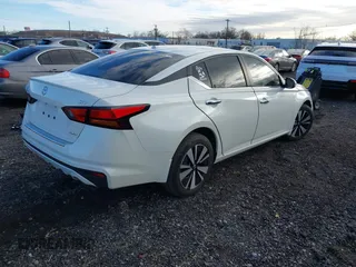 2021 Nissan Altima SV z VIN 1N4BL4DW7MN311171, wystawiony jako IAAI lot #41482325 z przebiegiem 35 224 mil mil oraz . Historia ofert i sprzedaży dostępna na DreamBid. Obrazek 4.