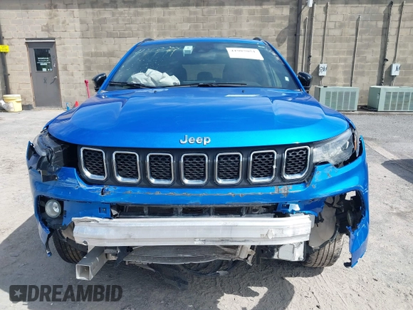 2024 Jeep Compass Latitude with VIN 3C4NJDBNXRT603931, listed as a IAAI auction lot 41987051 with 24,436 mi miles. Bid and sale history available at carsss.com. Image 13.