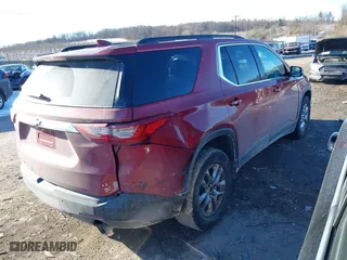 2019 Chevrolet Traverse LT Cloth with VIN 1GNEVGKW8KJ146605, listed as a IAAI auction lot 41437513 with 88,509 mi miles. Bid and sale history available at carsss.com. Image 4.