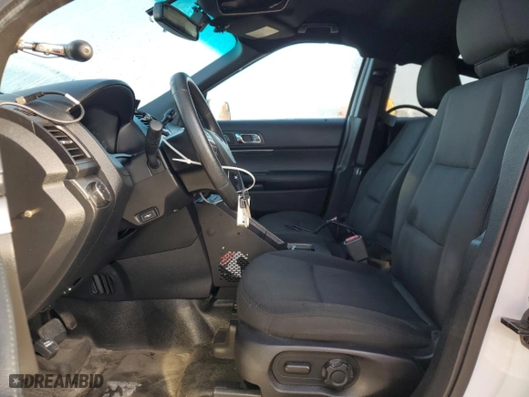 2016 Ford Utility Police Interceptor with VIN 1FM5K8AR4GGB36463, listed as a Copart auction lot 72306094 with 0 mi miles and Non Repairable. Bid and sale history available at carsss.com. Image 7.