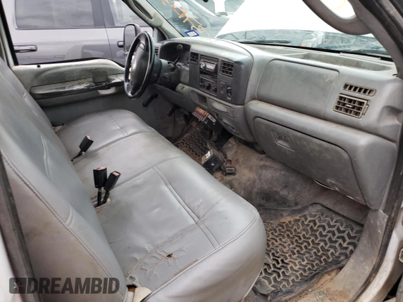2004 Ford F-350 with VIN 1FDWF36P44EC05243, listed as a Copart auction lot 37153244 with 221,116 mi miles and Salvage title. Bid and sale history available at DreamBid. Image 8.